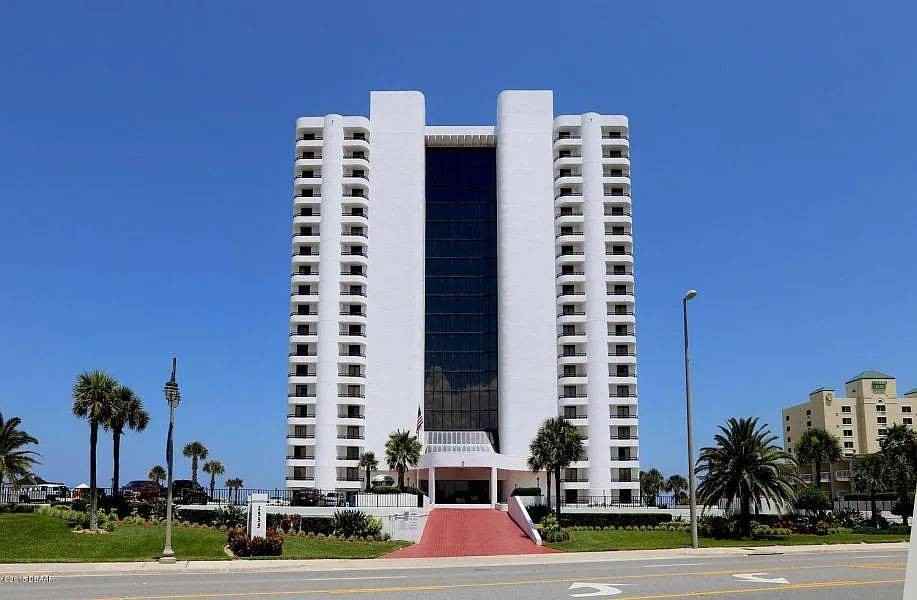 2555 S Atlantic Ave #1204 - Photo 2 of 28