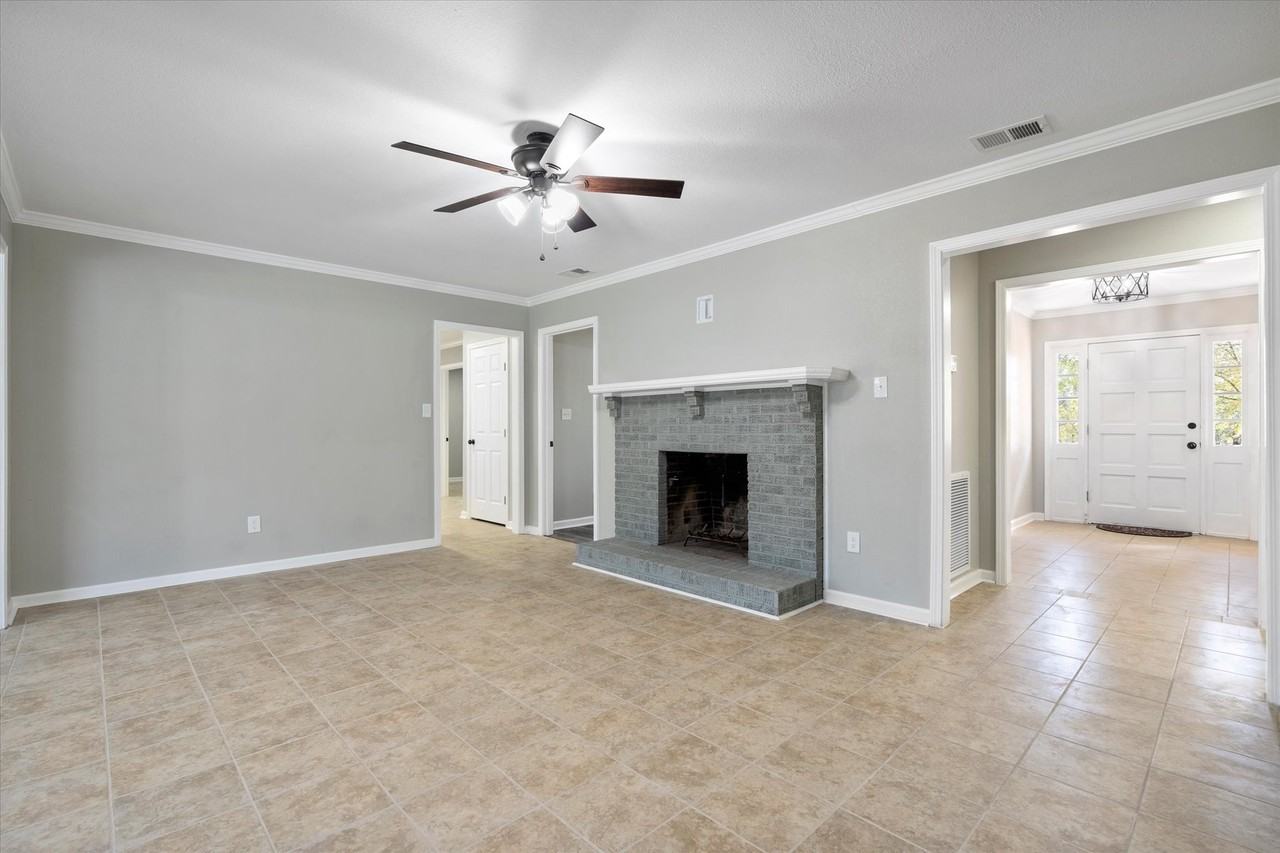 3572 Leroy Stevens Rd - Photo 3 of 25