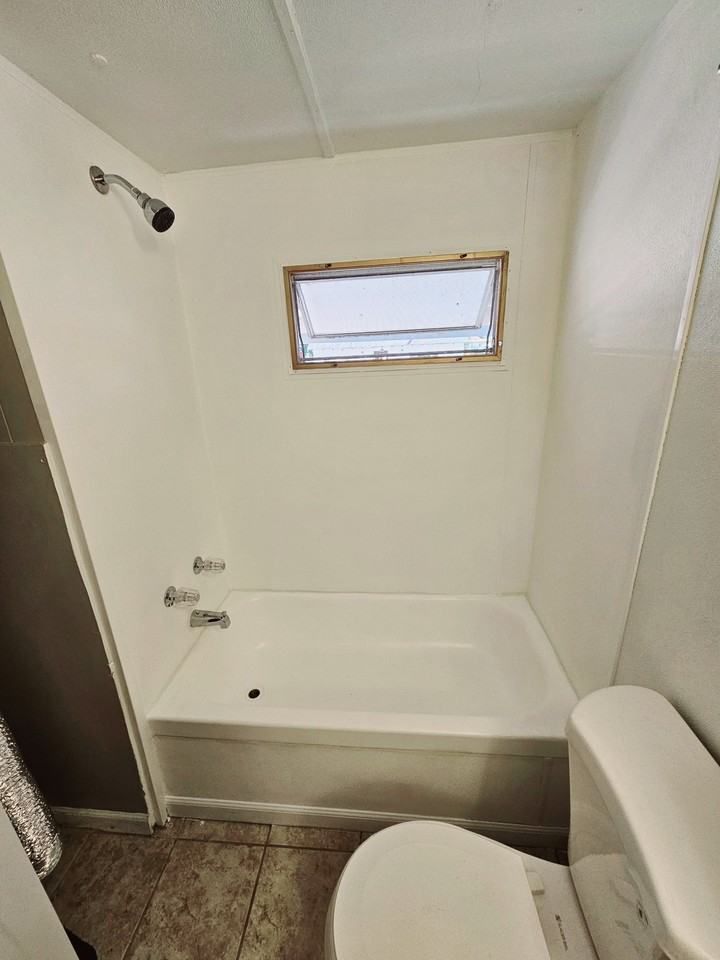 2375 E Main St - Photo 4 of 12