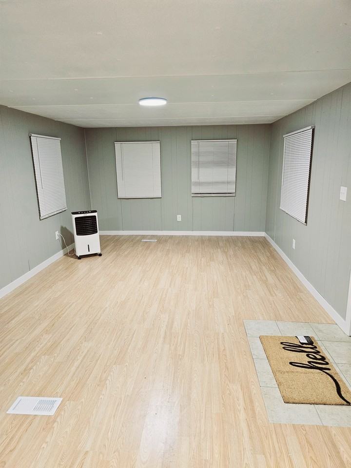 2375 E Main St - Photo 3 of 12