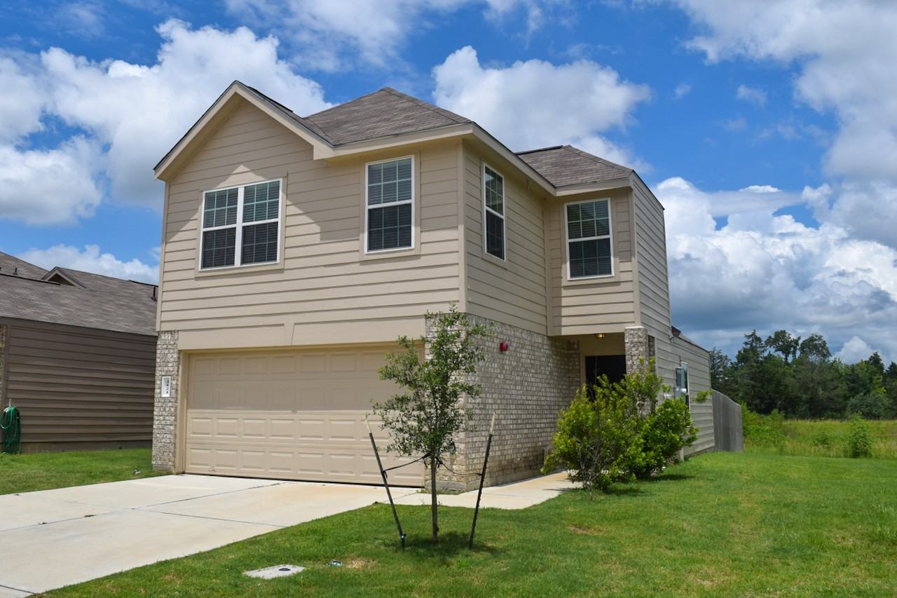 2121 Mossy Creek Ct - Photo 2 of 14