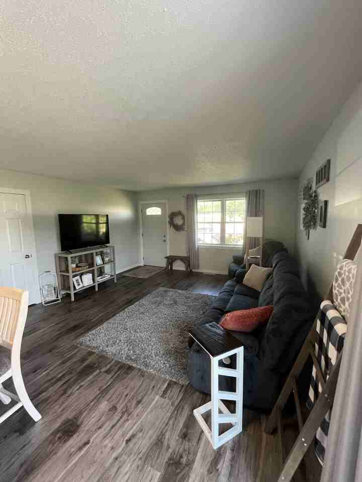 8695 141st St - Photo 2 of 27