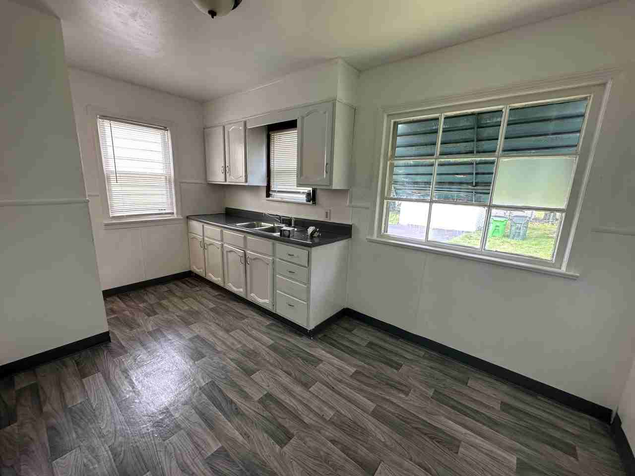 4504 Parkton Dr - Photo 3 of 10