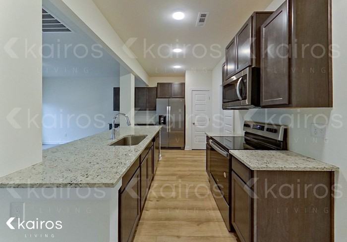 6100 Taramore Ln Nw - Photo 2 of 22