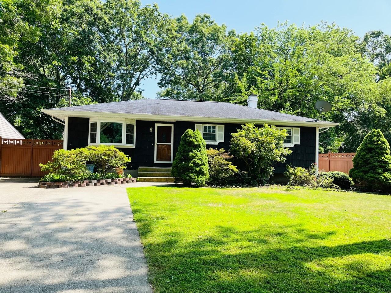 16 Nelson Place - Photo 2 of 14