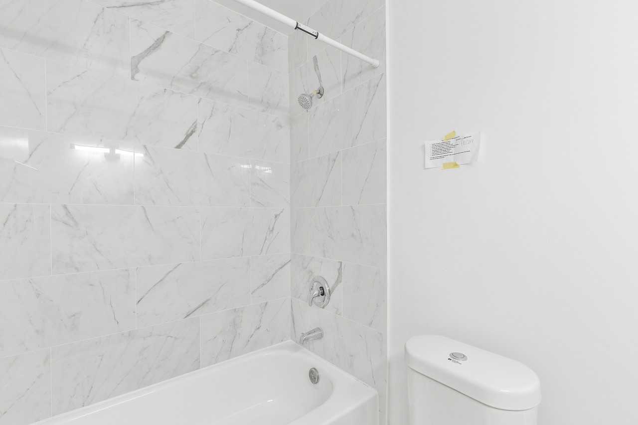 Driftwood Apartments - Photo 4 of 11