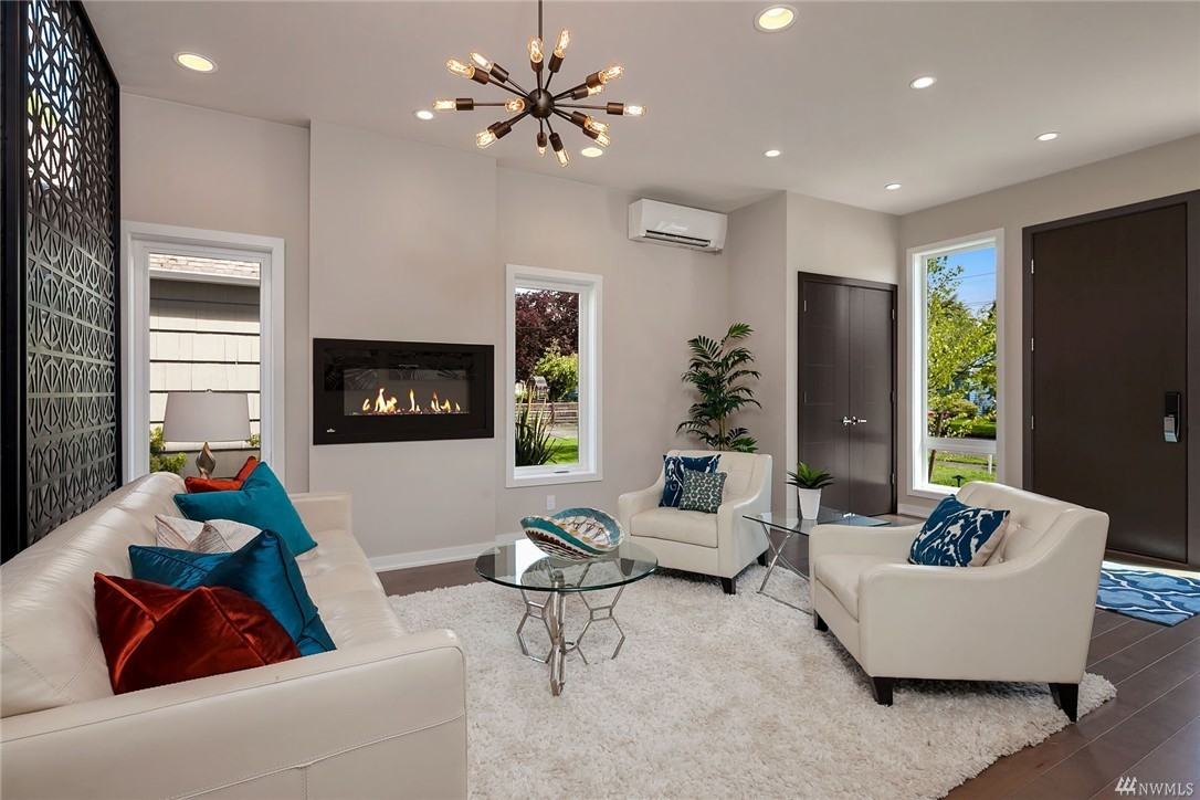 7031 38th Ave Ne - Photo 2 of 26