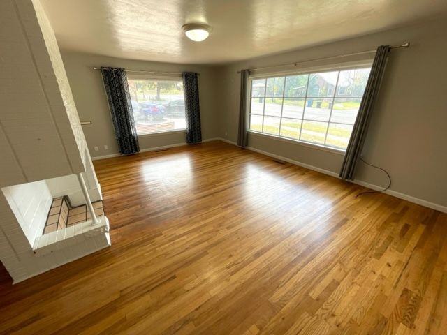 567 E 500 N - Photo 2 of 17