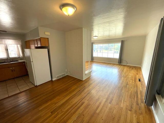 567 E 500 N - Photo 3 of 17