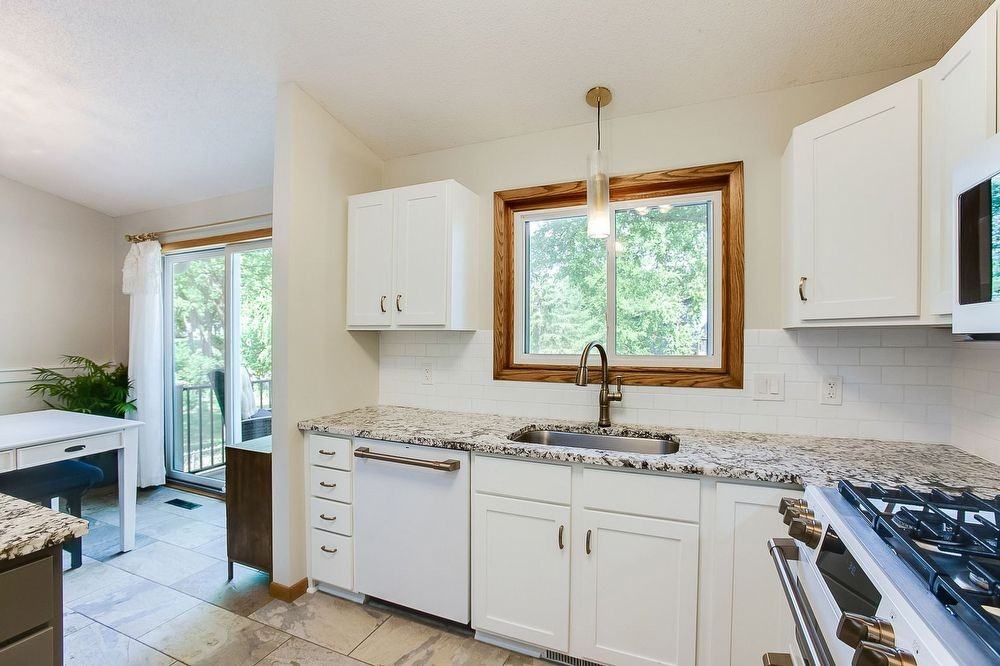 14241 Candlewood Ln Ne - Photo 3 of 50
