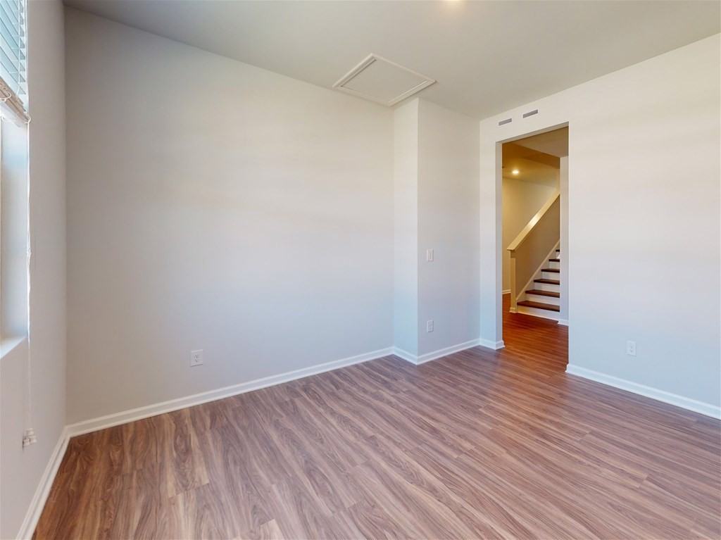 140 Hackberry Ave #NA - Photo 3 of 20