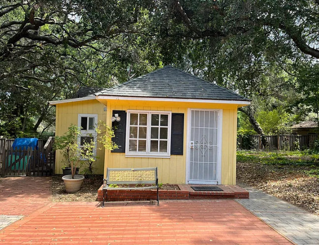 15550 Glen Una Dr #NA - Photo 2 of 6