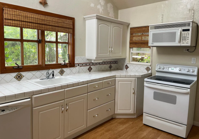 15550 Glen Una Dr #NA - Photo 3 of 6