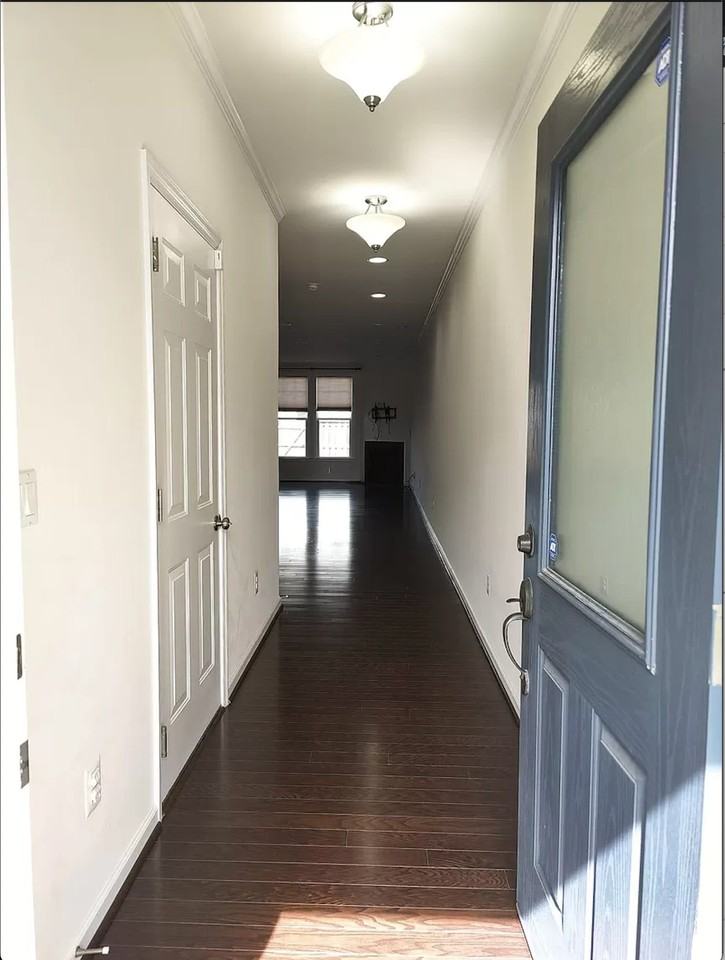 42516 Benfold Sq #42516 - Photo 2 of 19