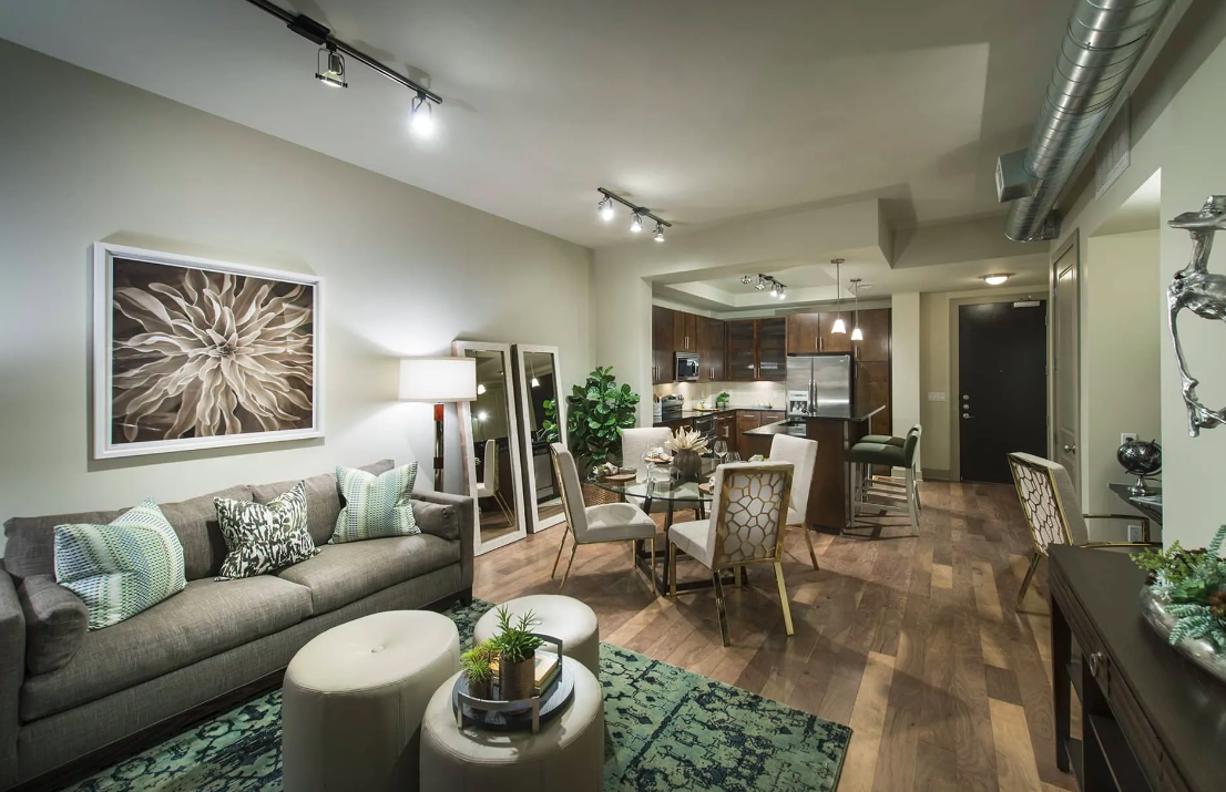 815 North Broadway #1508 - Photo 2 of 14