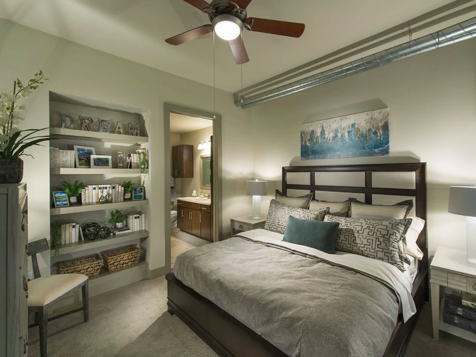 815 North Broadway #1508 - Photo 3 of 14