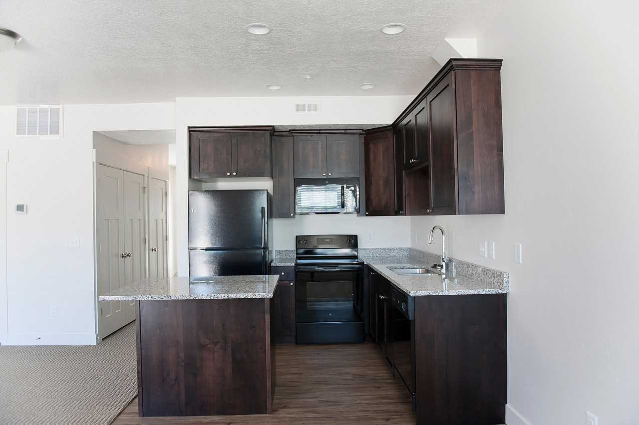 77 W 100 S #302 - Photo 7 of 20