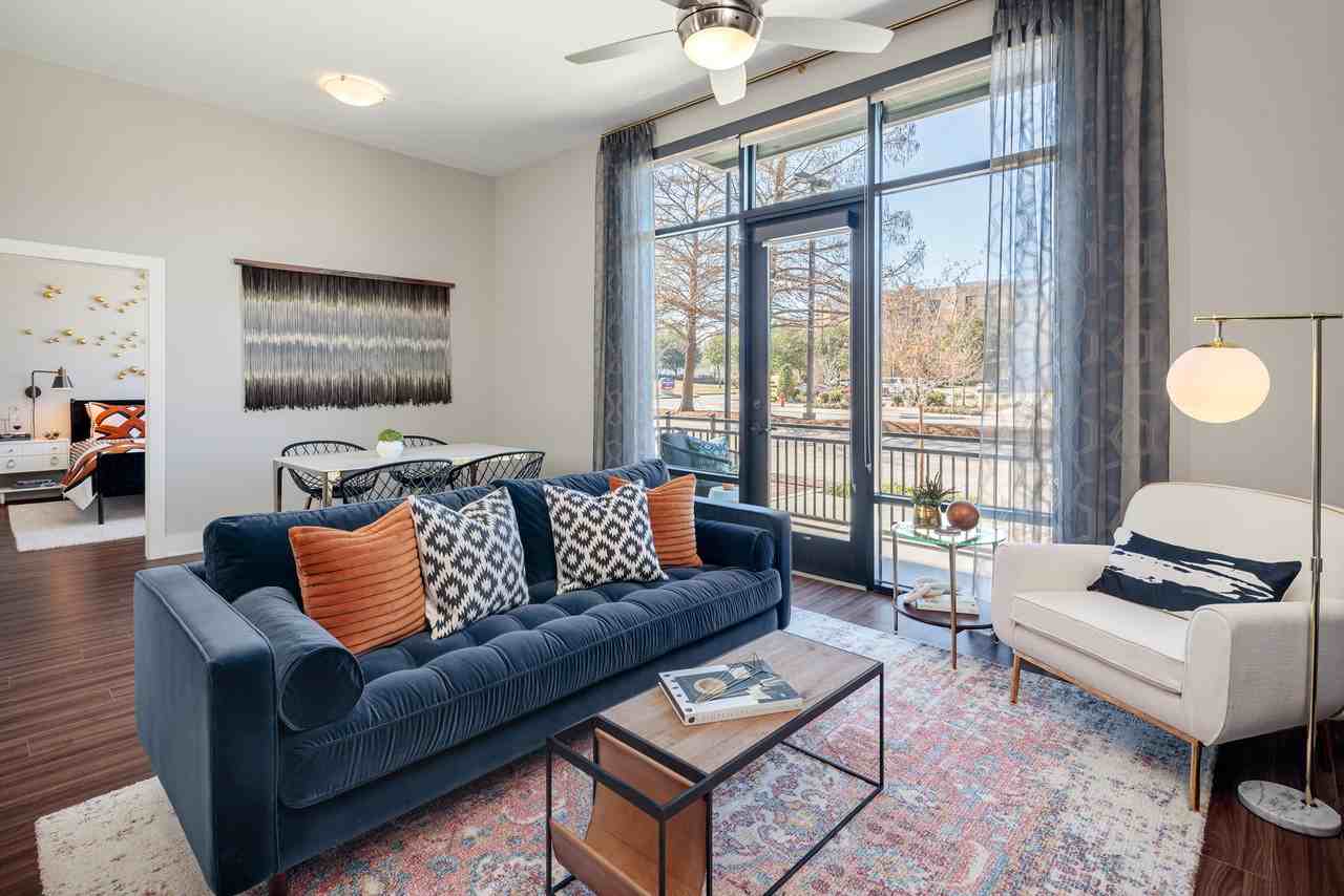 AMLI Addison - Photo 7 of 50