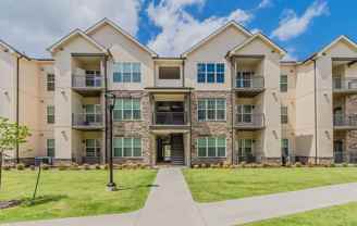 Spacious Apartments in Arlington, TX