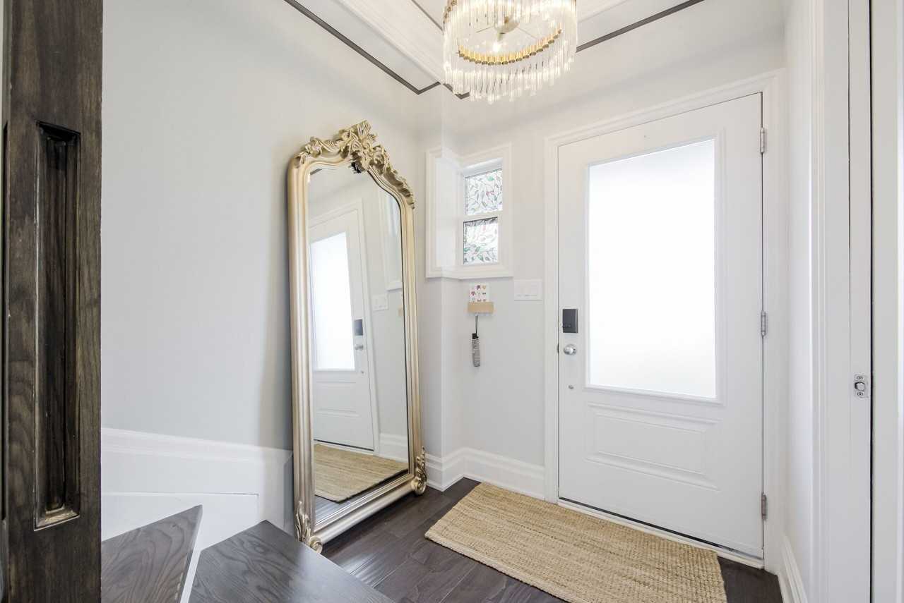 9 Pretoria Ave - Photo 2 of 50