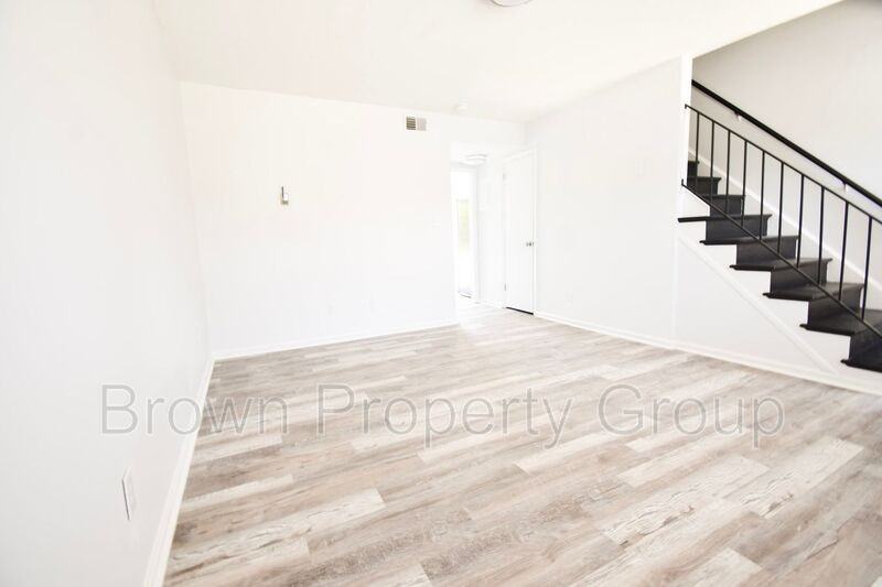 2105 Grand Prix Dr #E - Photo 2 of 13