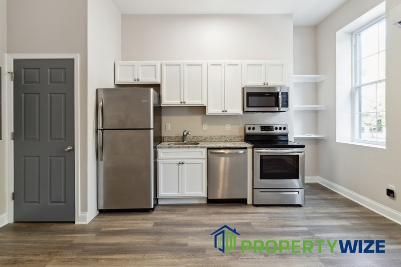 833 Hollins St #1F - Photo 5 of 29