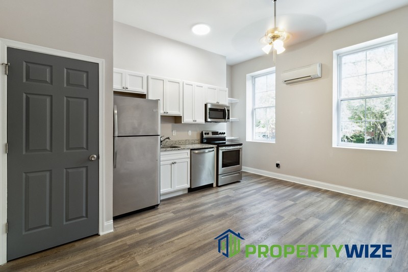 833 Hollins St #1F - Photo 7 of 29