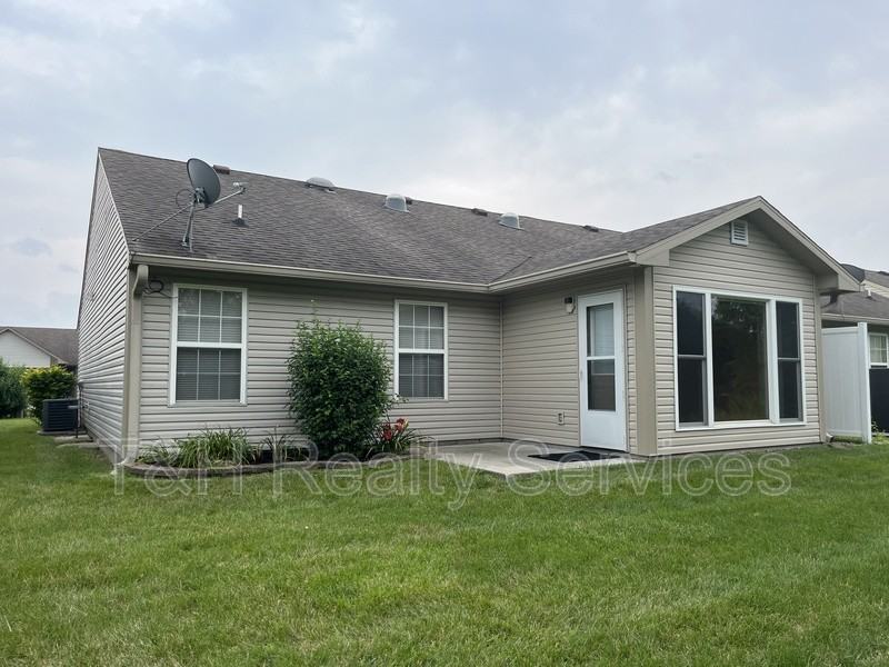 7252 Registry Dr - Photo 2 of 24