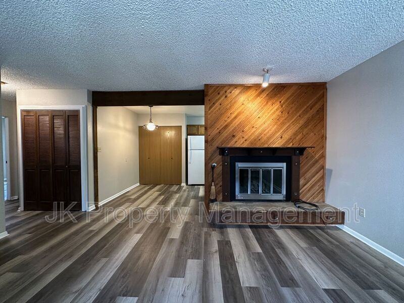 401 50th St S #3 - Photo 5 of 35