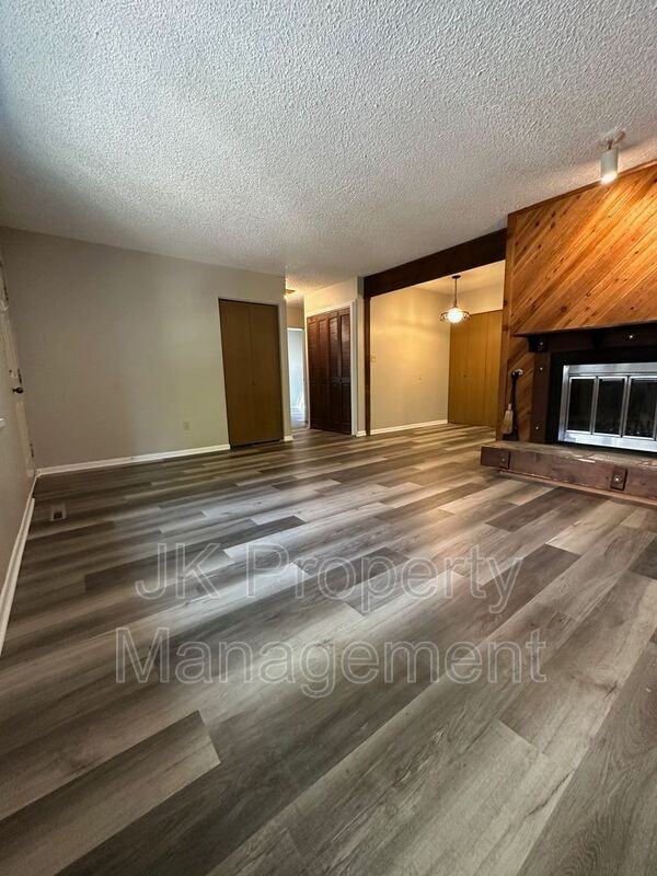 401 50th St S #3 - Photo 6 of 35