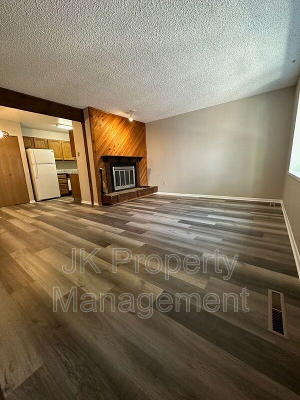 401 50th St S #3 - Photo 7 of 35
