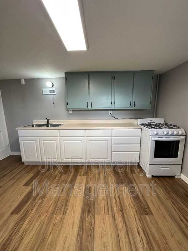 1916 7th Ave S #02 - Photo 4 of 28