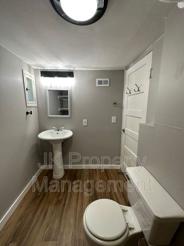 1916 7th Ave S #02 - Photo 7 of 28