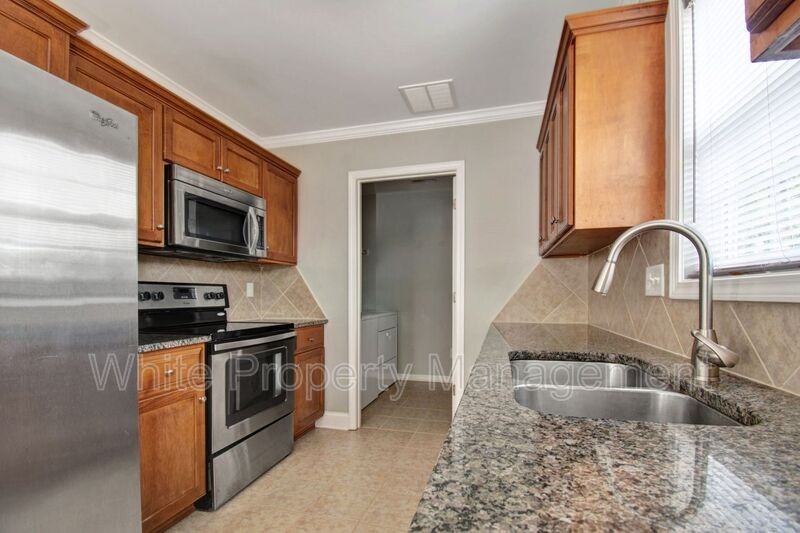 49 Linford St - Photo 4 of 21