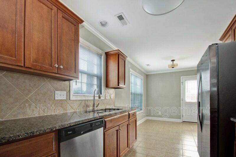 49 Linford St - Photo 5 of 21