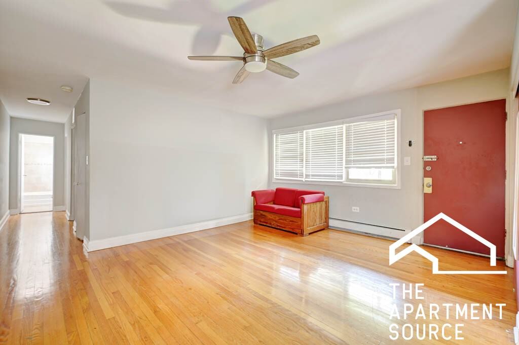 1735 W Bryn Mawr Ave #17 - Photo 4 of 10