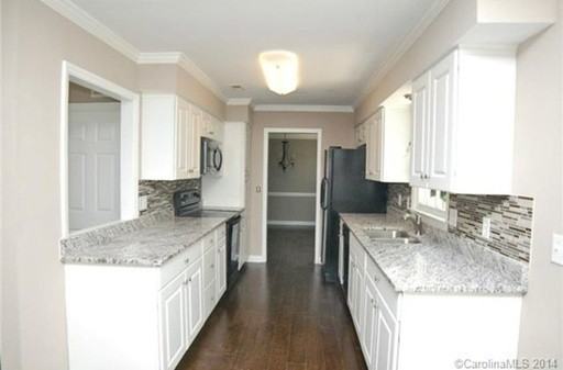 6735 Carmel Hills Dr - Photo 3 of 9