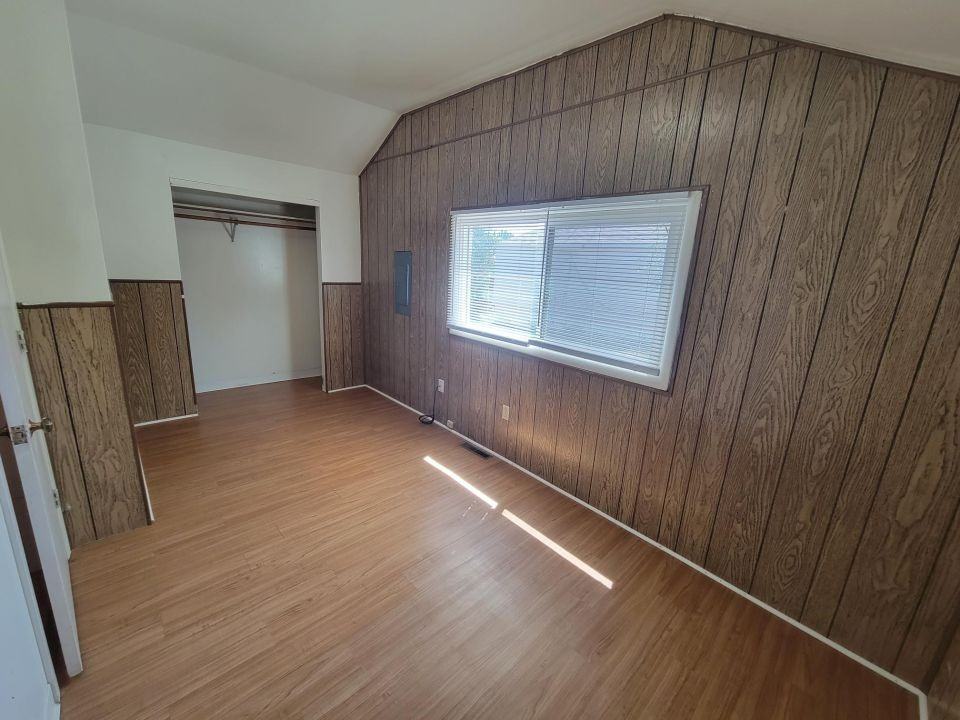 752 Alderson Ave - Photo 6 of 10