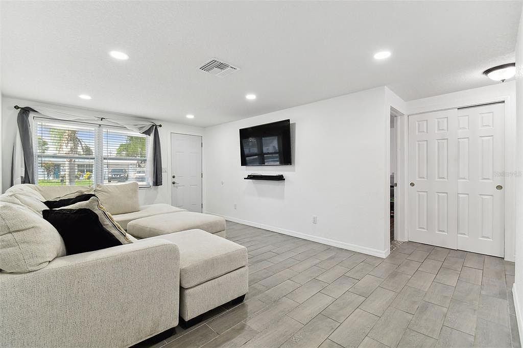 4700 Blossom Dr #NA - Photo 3 of 13