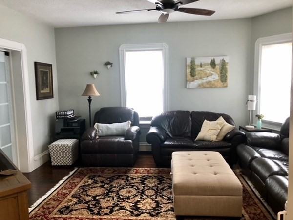 102 Putnam St - Photo 3 of 14