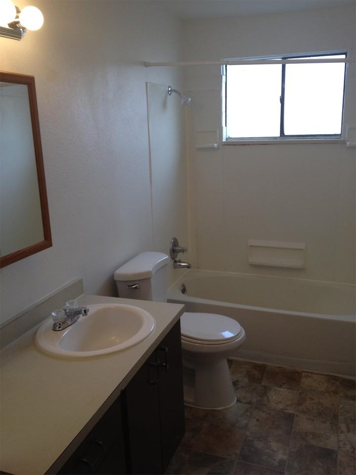 4 Birch Ct #B5 - Photo 6 of 33