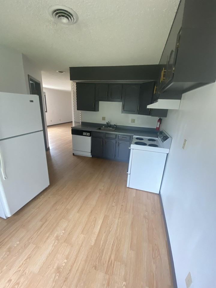 1104 1104 East Avenue ( 1104 Residences) - 5 #5 - Photo 5 of 12