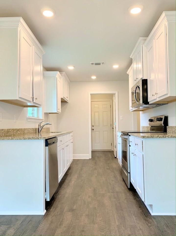 16509 Lexington Ct #1 - Photo 5 of 38