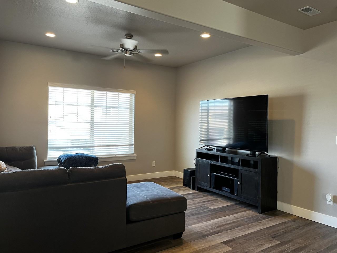 857 S Aspen Way #1 - Photo 3 of 22