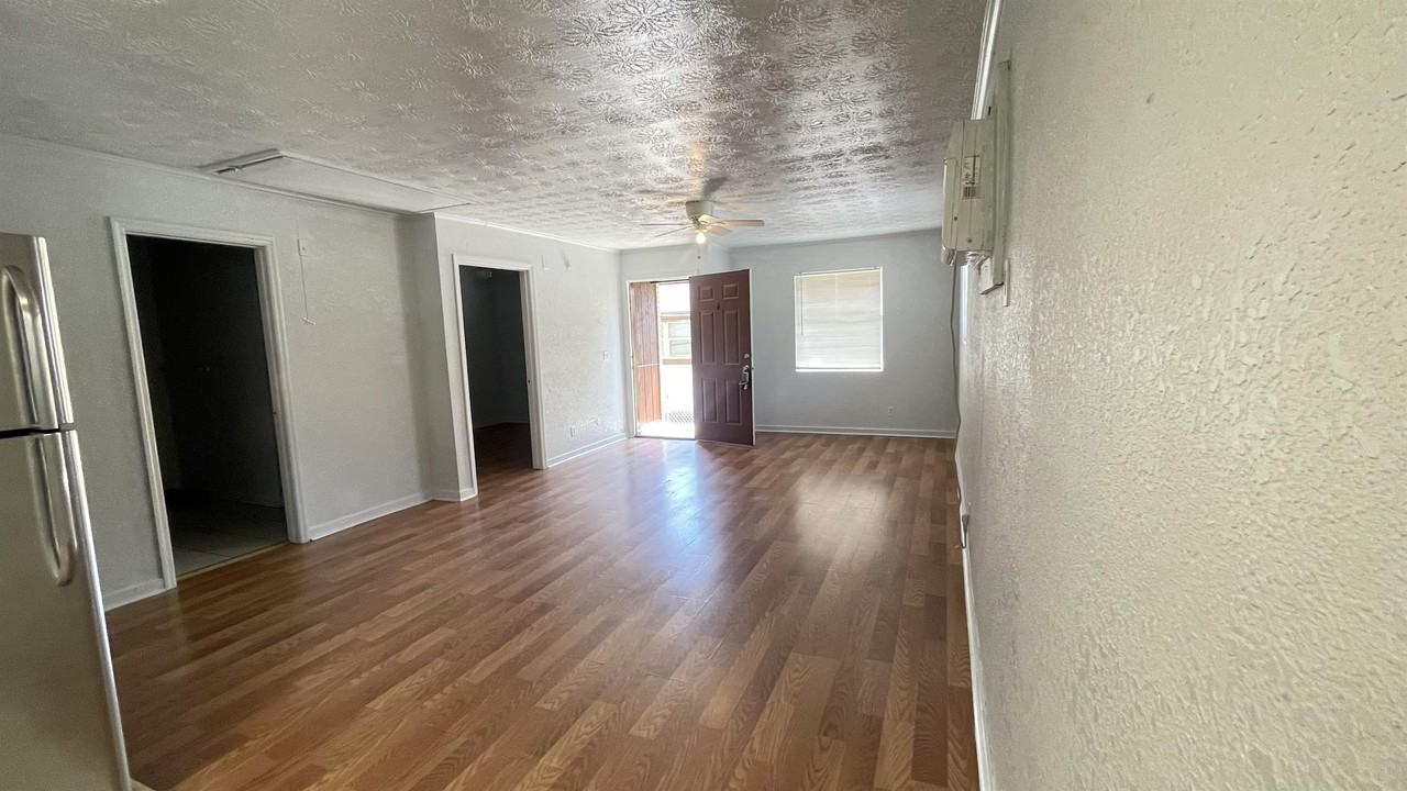 5689 Atlee Ave #1 - Photo 5 of 13