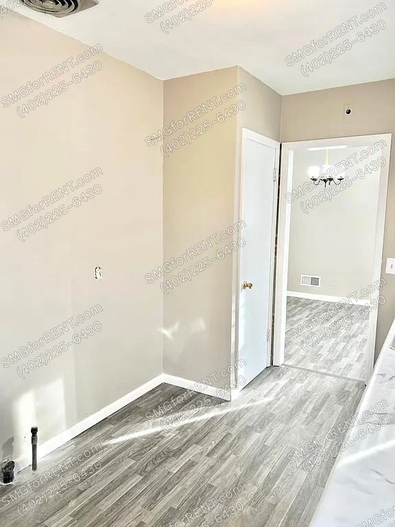2124 S 42nd St #1 - Photo 4 of 19