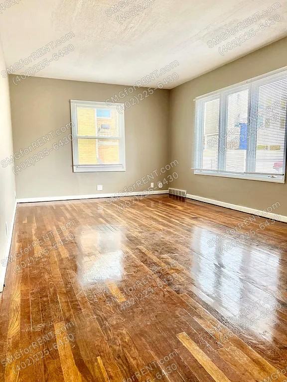 2124 S 42nd St #1 - Photo 5 of 19