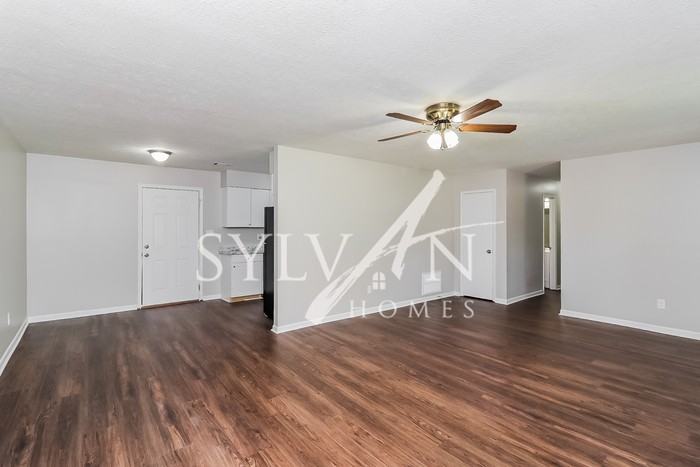 2700 Aruba Dr - Photo 3 of 16