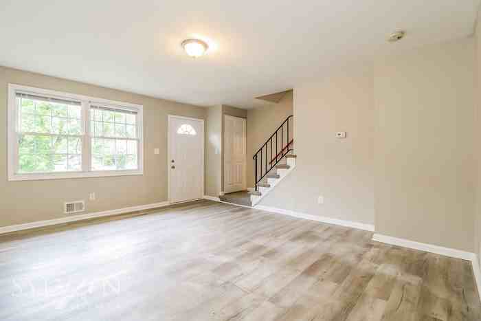 5426 Cynthia Ter - Photo 3 of 16