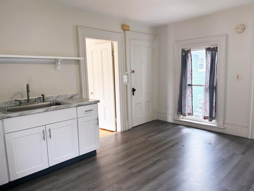 21 Prospect St - Photo 2 of 8